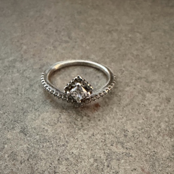 Elegant Silver Ring - Picture 2 of 2